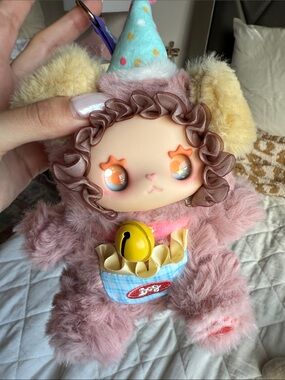 Lucky Emma blind box keychain